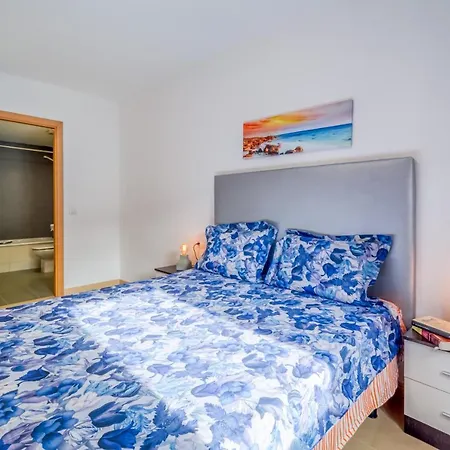 Vivalidays Urban Tossa 1 *